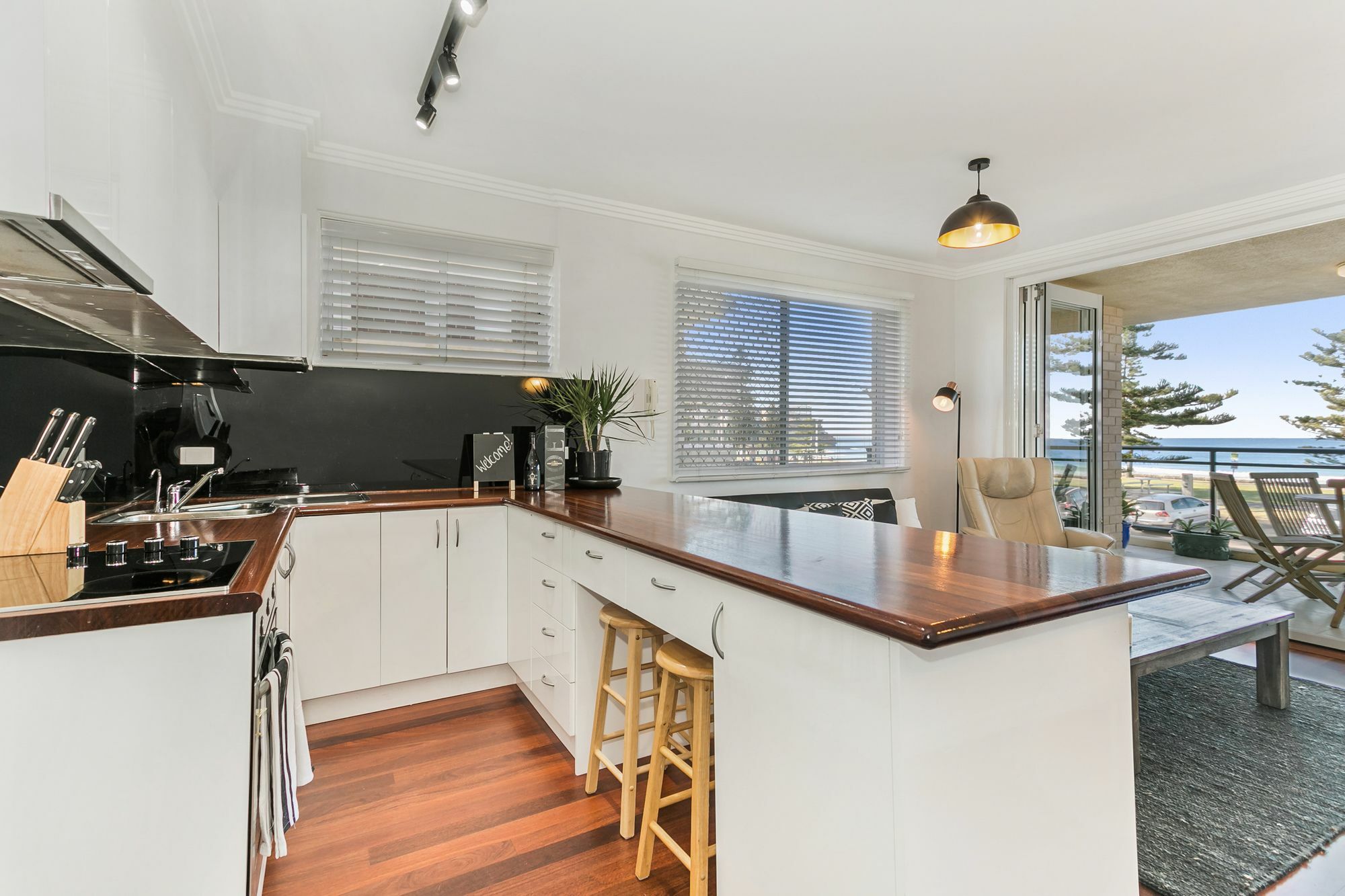 Beachfront On Golden Mile Sydney Exterior photo